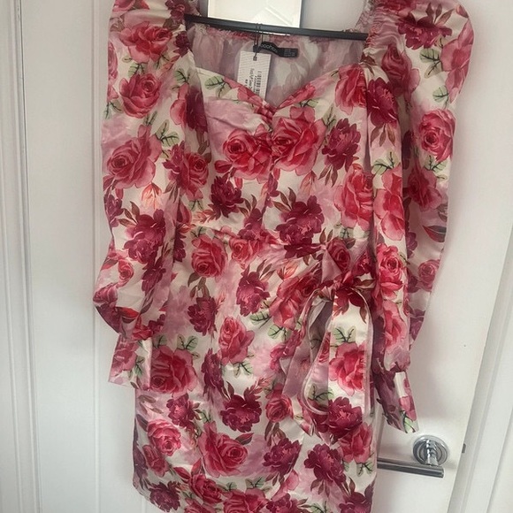 PrettyLittleThing Pink Floral Long Sleeve Dress - Picture 1 of 4